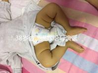 38歲邊瀟瀟嫁給導(dǎo)演誕下二胎，首曬正面萌照慶滿(mǎn)月